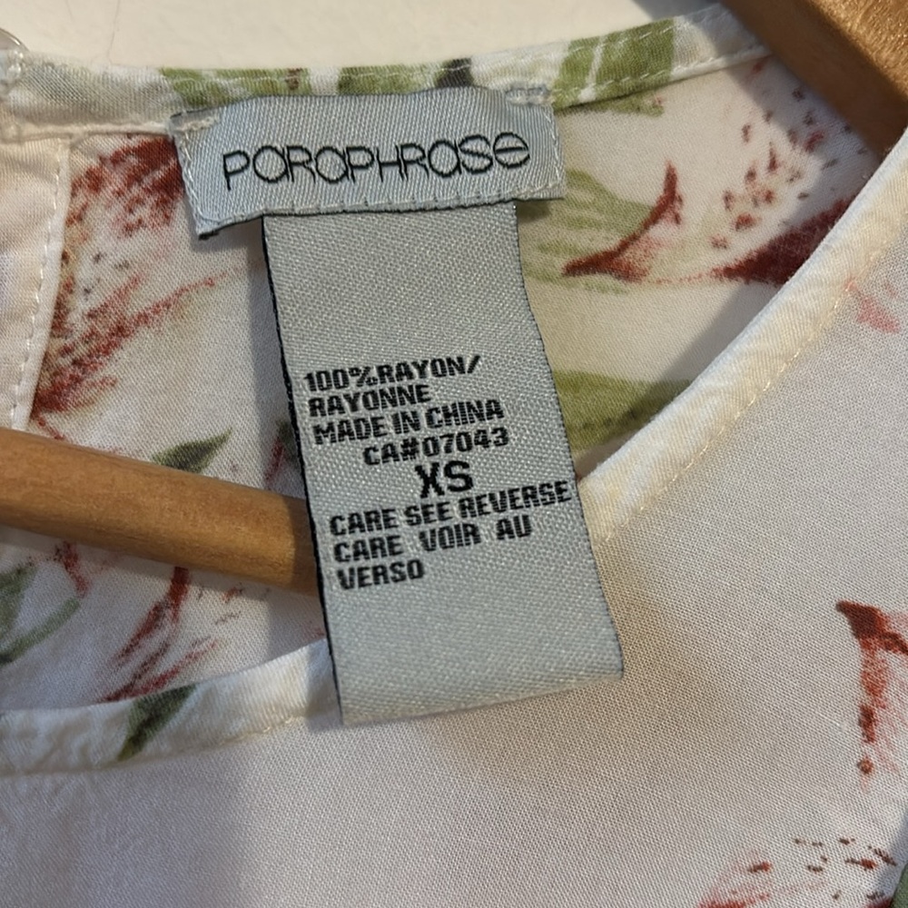 Paraphrase Floral Ruffled Blouse - Picture 2 of 5